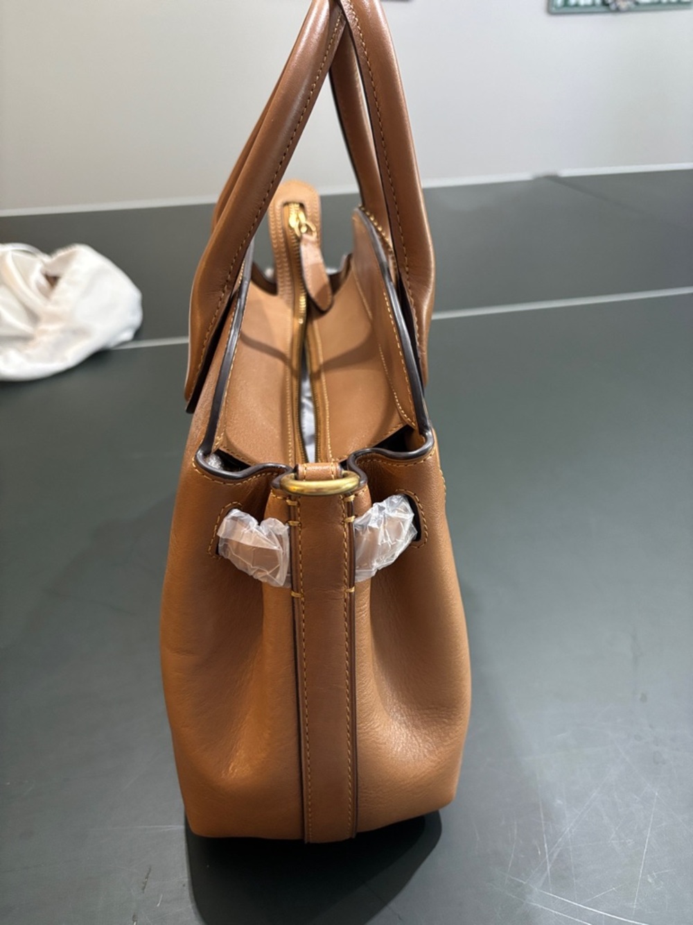 NWT Coach Empire 28 Honey Brown - Picture 4 of 7